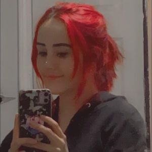 Meet your Posher, Leah